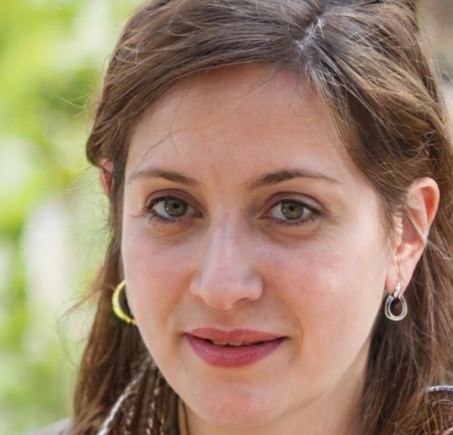 Instructor Valeria Koskinen who teaches practical budgeting strategies